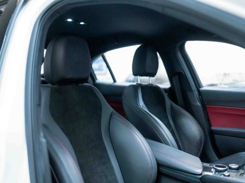 Used 2017 Alfa Romeo Giulia Quadrifoglio image 86