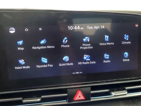 Used 2025 Hyundai Elantra SEL image 21