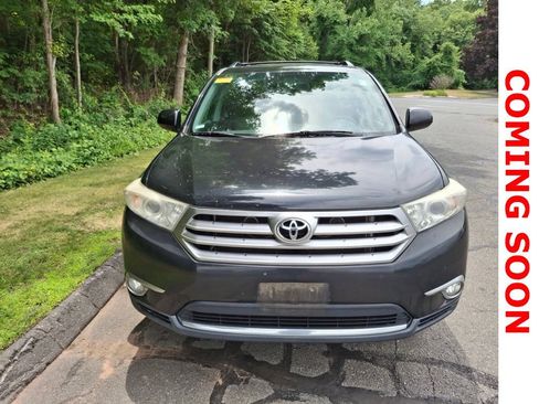 Used 2011 Toyota Highlander SE w/ Tow Pkg AWD/4WD image 3