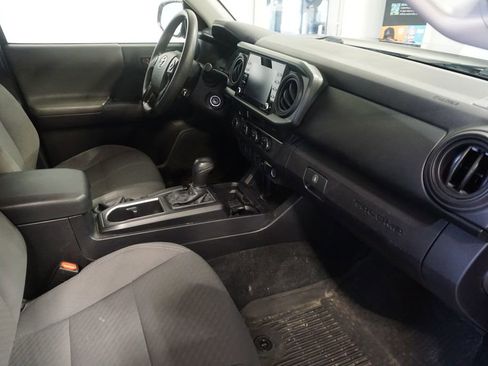 Used 2021 Toyota Tacoma SR AWD/4WD image 18