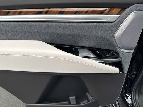 New 2026 Cadillac Escalade Platinum Sport w/ LPO, ONYX Package AWD/4WD image 12