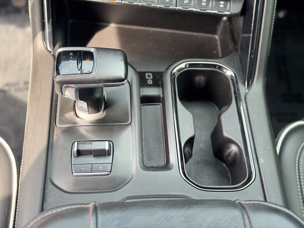 Used 2024 GMC Sierra 1500 AT4X w/ AT4X AEV Edition AWD/4WD image 17