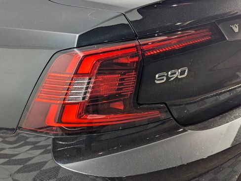 Used 2024 Volvo S90 B6 Ultimate image 16