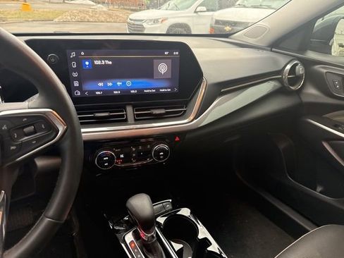 Used 2025 Chevrolet Trax ACTIV image 21