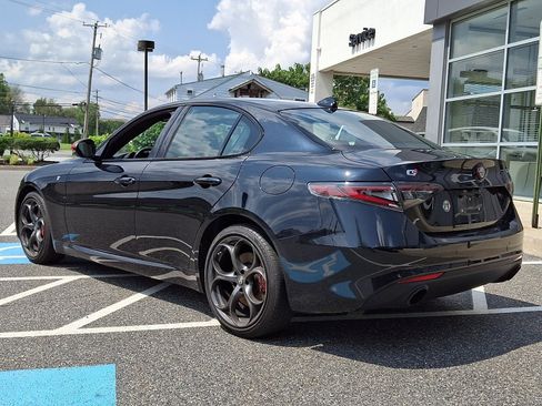 Used 2024 Alfa Romeo Giulia Ti w/ Performance Driving Package AWD/4WD image 6