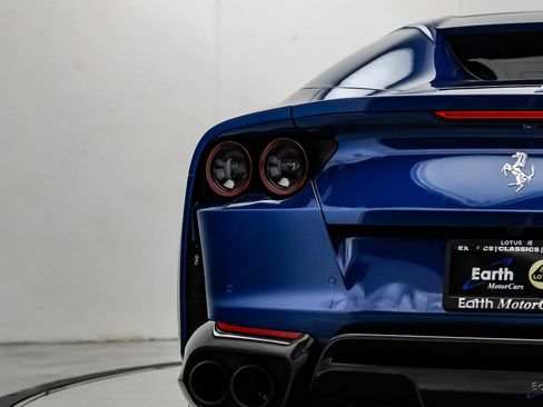 Used 2022 Ferrari 812 GTS RWD image 18