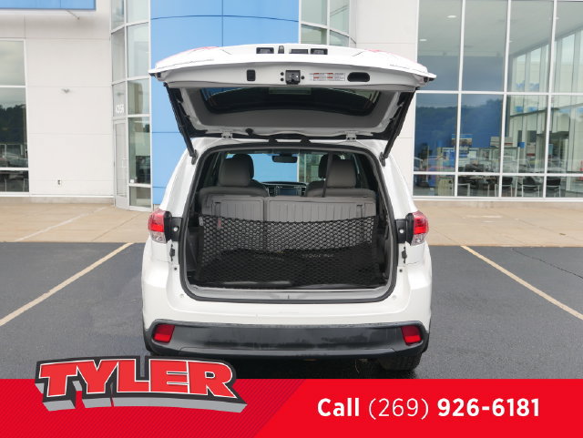 Used 2017 Toyota Highlander XLE AWD/4WD image 16