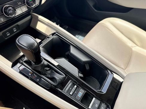 Used 2023 Honda Accord EX-L image 25
