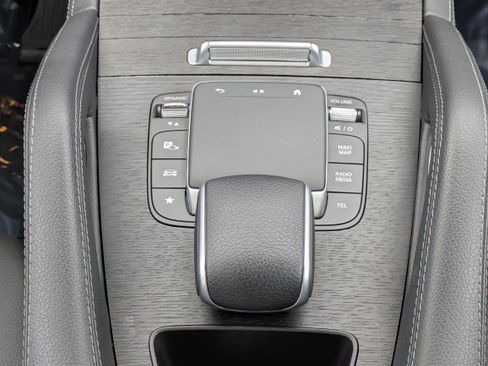 Used 2024 Mercedes-Benz GLE 350 4MATIC image 18