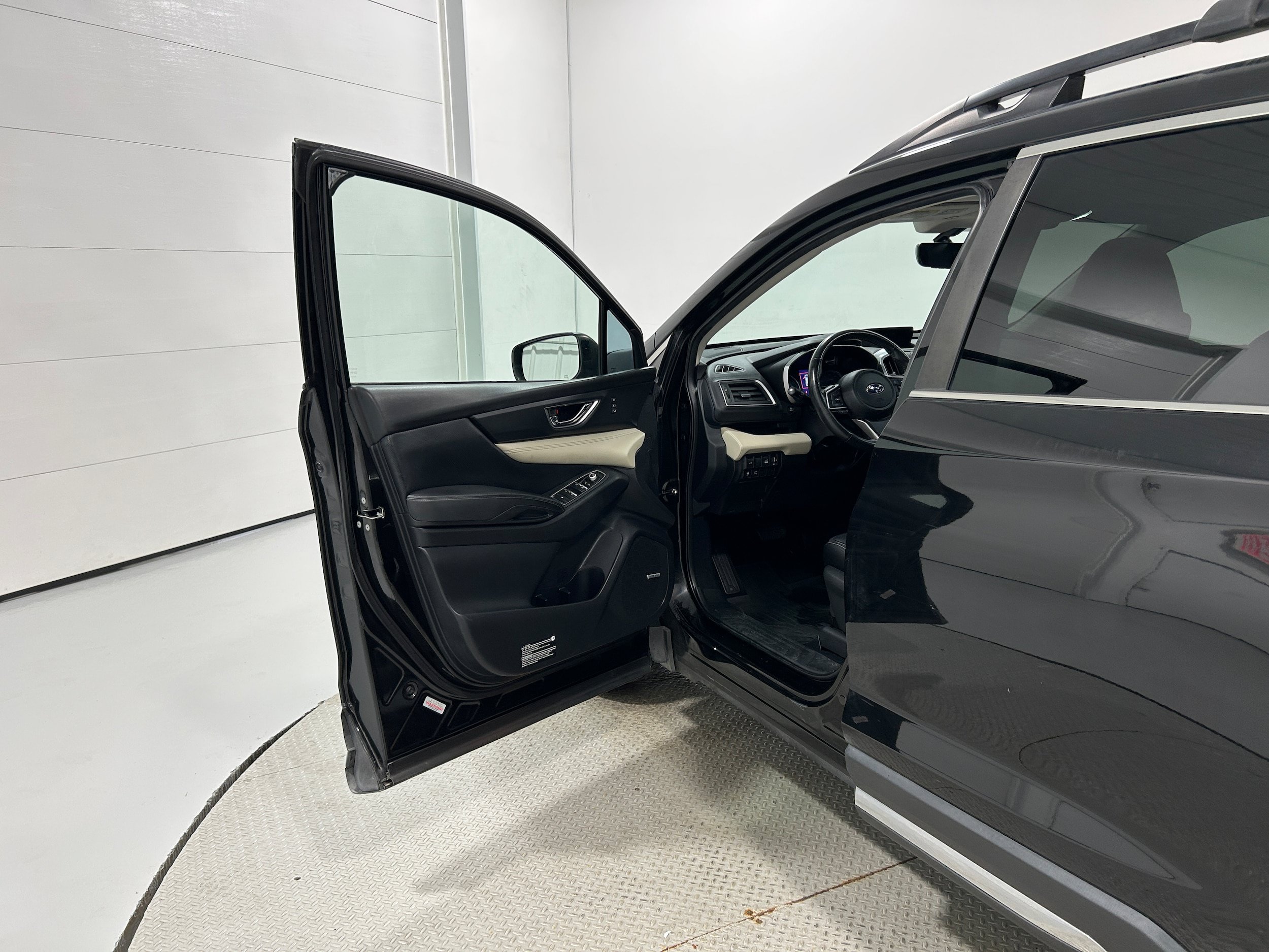 Used 2019 Subaru Ascent Limited AWD/4WD image 24