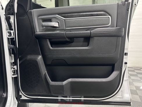 Used 2021 RAM 2500 Big Horn AWD/4WD image 44