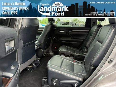 Used 2016 Toyota Highlander Limited AWD/4WD image 16