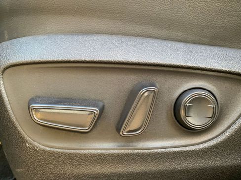 Used 2025 Toyota Highlander XSE image 25