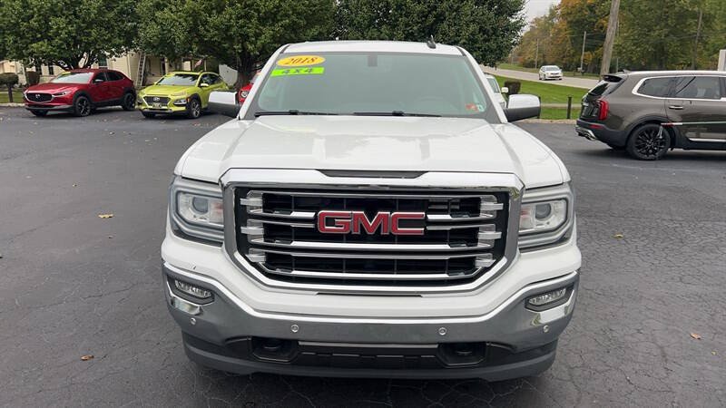 Used 2018 GMC Sierra 1500 SLT w/ SLT Premium Package AWD/4WD image 3