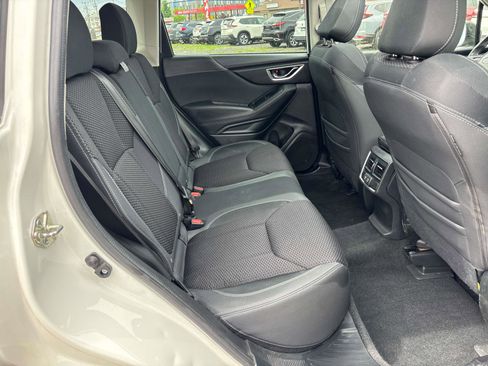 Used 2022 Subaru Forester Premium AWD/4WD image 15
