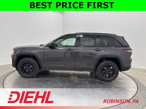 New 2025 Jeep Grand Cherokee Altitude image 4