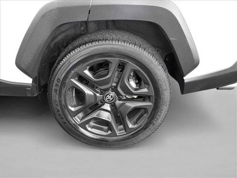 Used 2024 Toyota RAV4 Adventure image 9