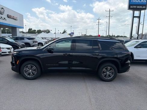 New 2026 Chevrolet Traverse LT w/ Driver Confidence Package AWD/4WD image 3