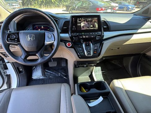 Used 2022 Honda Odyssey Touring image 17