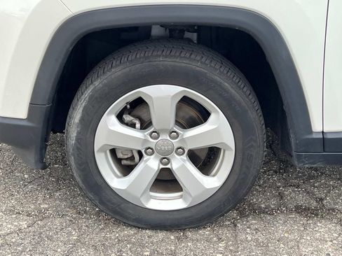 Used 2017 Jeep Compass Latitude w/ Popular Equipment Group AWD/4WD image 25