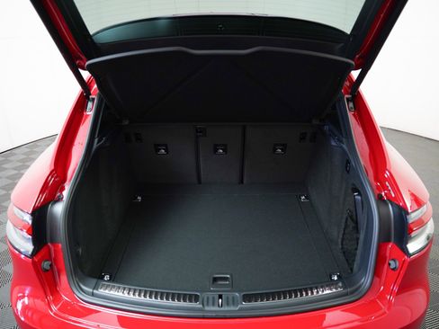 New 2026 Porsche Macan S image 25