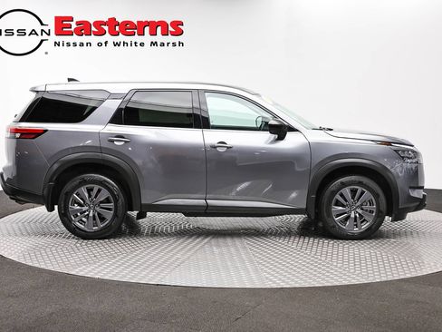 Used 2023 Nissan Pathfinder S AWD/4WD image 4