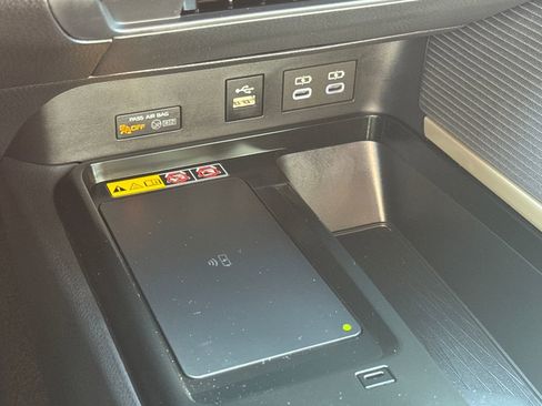 Used 2026 Toyota Camry SE w/ Convenience Package image 24