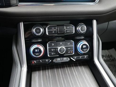 Used 2023 GMC Yukon Denali w/ Denali Reserve Package image 19