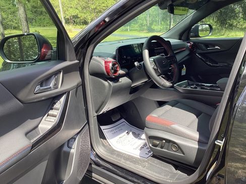 New 2026 Chevrolet Equinox RS w/ Safety and Technology Package FWD image 10