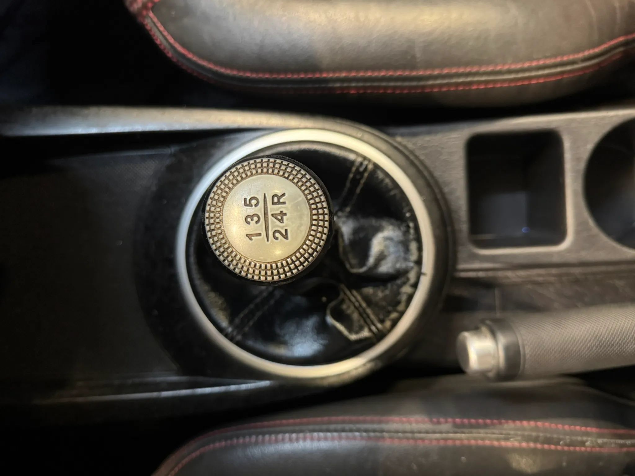 Used 2005 Hyundai Tiburon GT FWD image 17