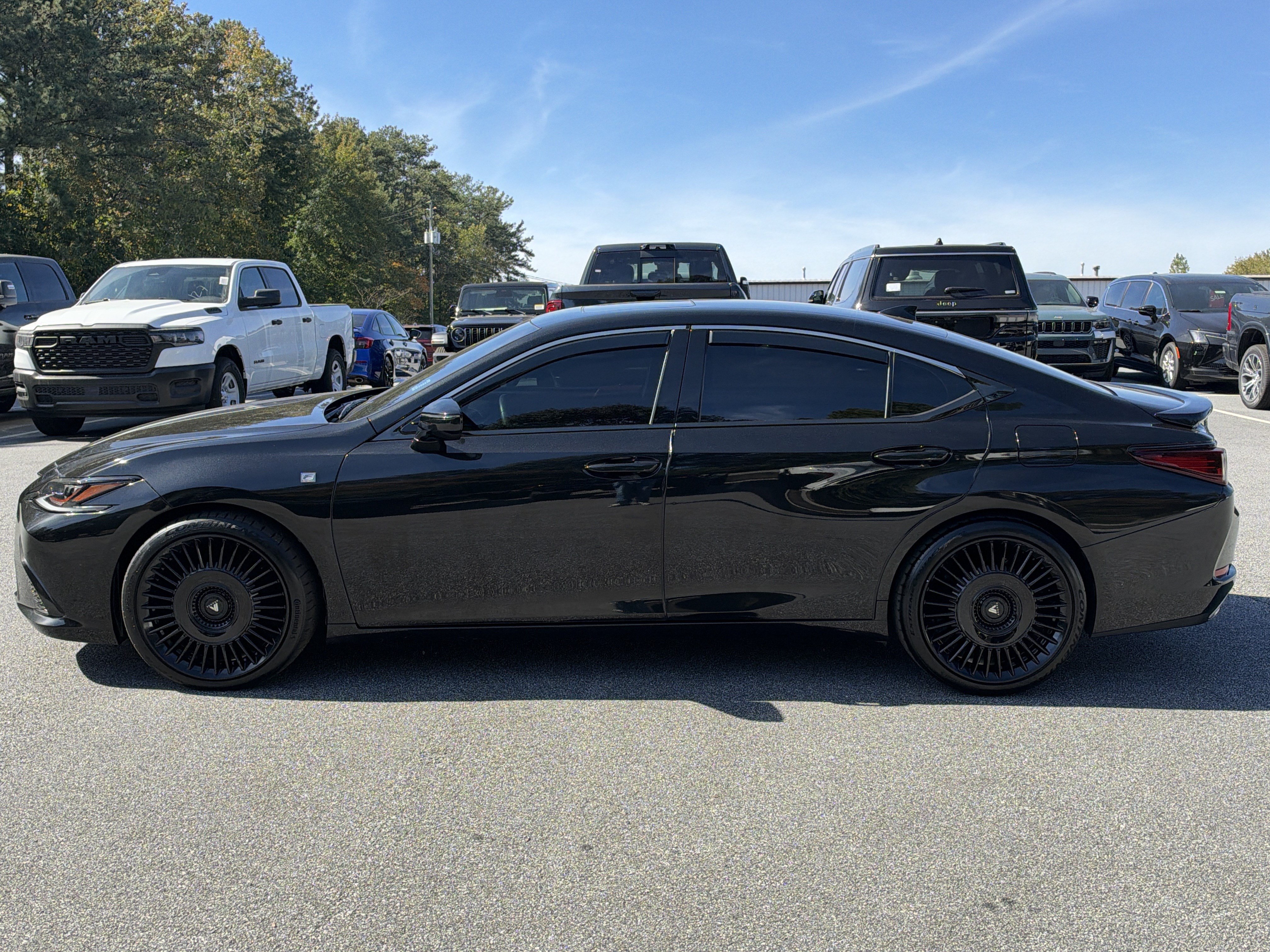 Used 2020 Lexus ES 350 F Sport w/ Accessory Package FWD image 4