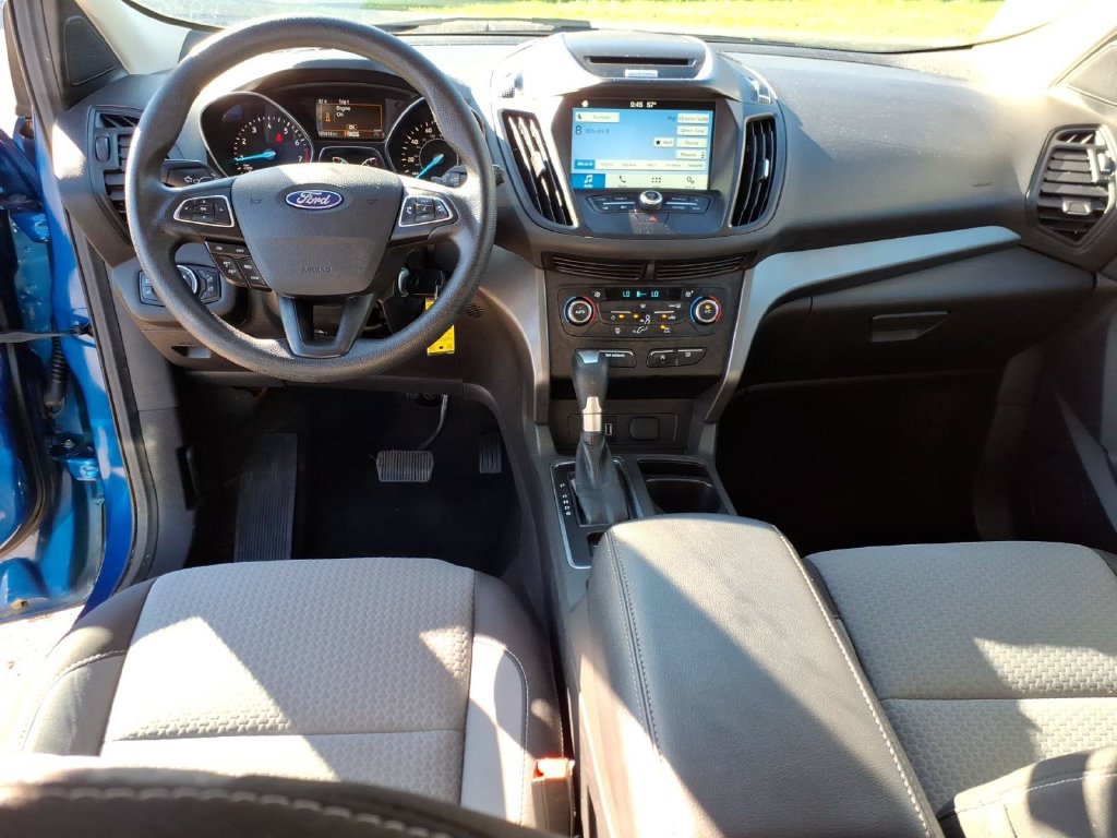 Used 2017 Ford Escape SE w/ Equipment Group 201A FWD image 12
