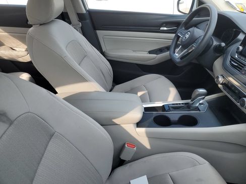 Used 2020 Nissan Altima 2.5 S FWD image 19