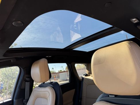 Used 2020 Lincoln Corsair Reserve w/ Equipment Group 201A image 12