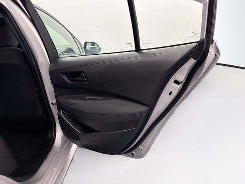 Used 2025 Toyota Corolla LE FWD image 29