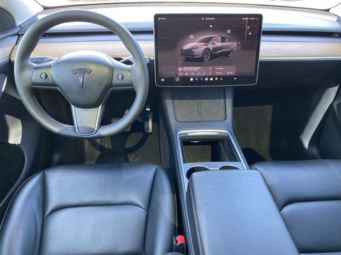 Used 2023 Tesla Model Y Long Range image 4