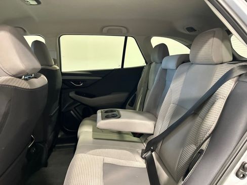 Used 2022 Subaru Outback Premium image 31