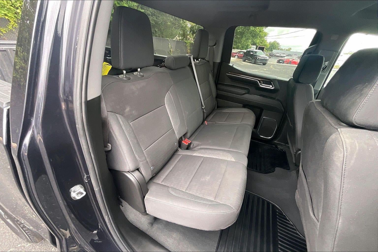 Used 2024 Chevrolet Silverado 1500 LT AWD/4WD image 24