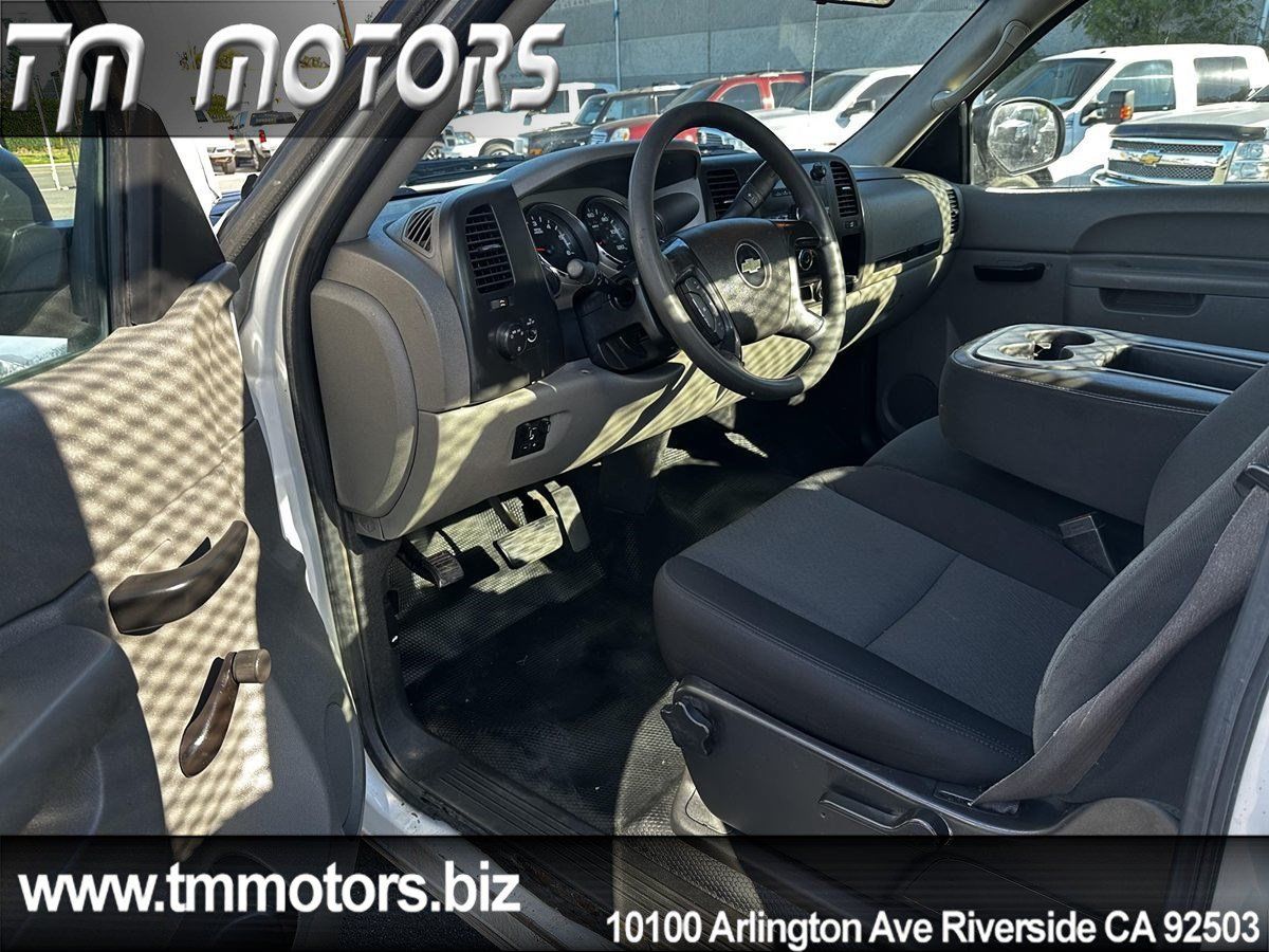 Used 2012 Chevrolet Silverado 2500 W/T RWD image 7