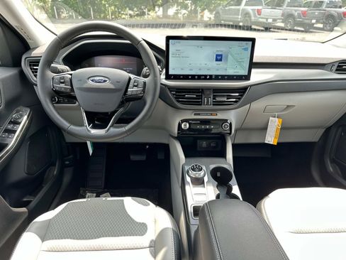 New 2025 Ford Escape SE w/ Class II Trailer Tow Package image 54