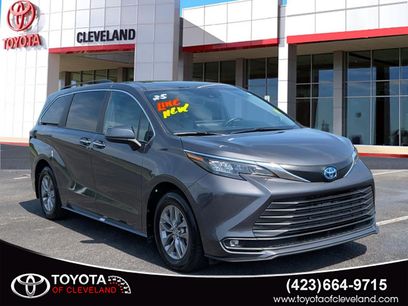 Used 2025 Toyota Sienna XLE w/ XLE Plus Package