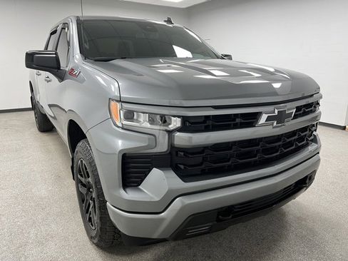 Used 2023 Chevrolet Silverado 1500 RST image 2
