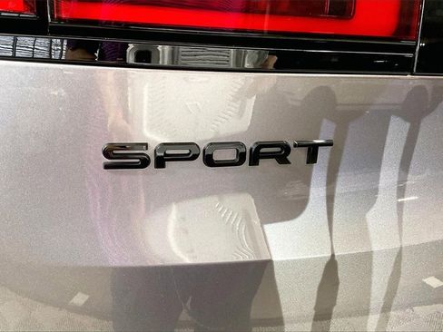 Used 2023 Land Rover Range Rover Sport SE image 7
