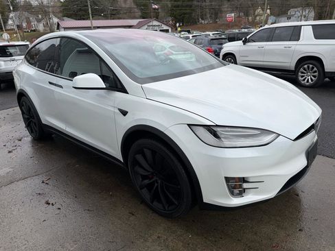 Used 2020 Tesla Model X Performance image 3