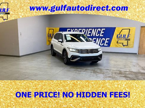 Used 2024 Volkswagen Tiguan SE image 1