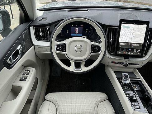 New 2026 Volvo XC60 T8 Ultra w/ Climate Package AWD/4WD image 5