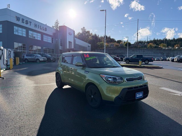 Used 2016 Kia Soul FWD image 2