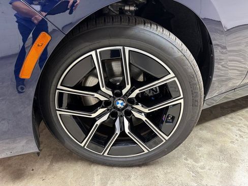 Used 2026 BMW 740i xDrive image 31