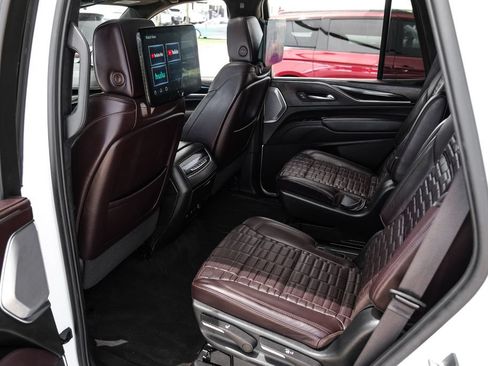 Used 2023 Cadillac Escalade Sport Platinum RWD image 41