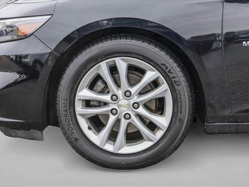 Used 2018 Chevrolet Malibu LT image 9